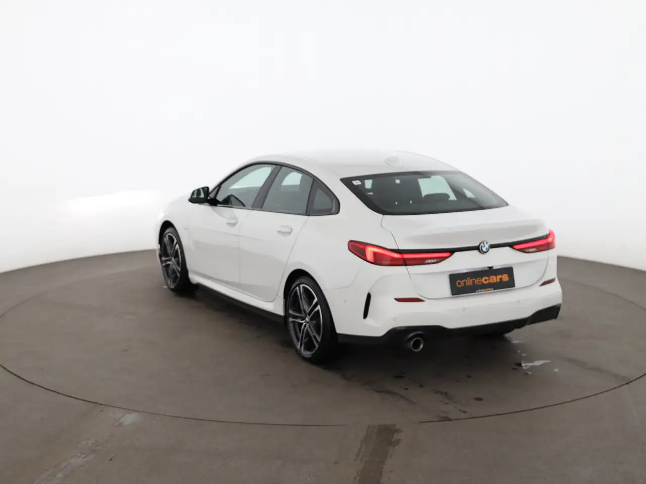BMW 218 i 7