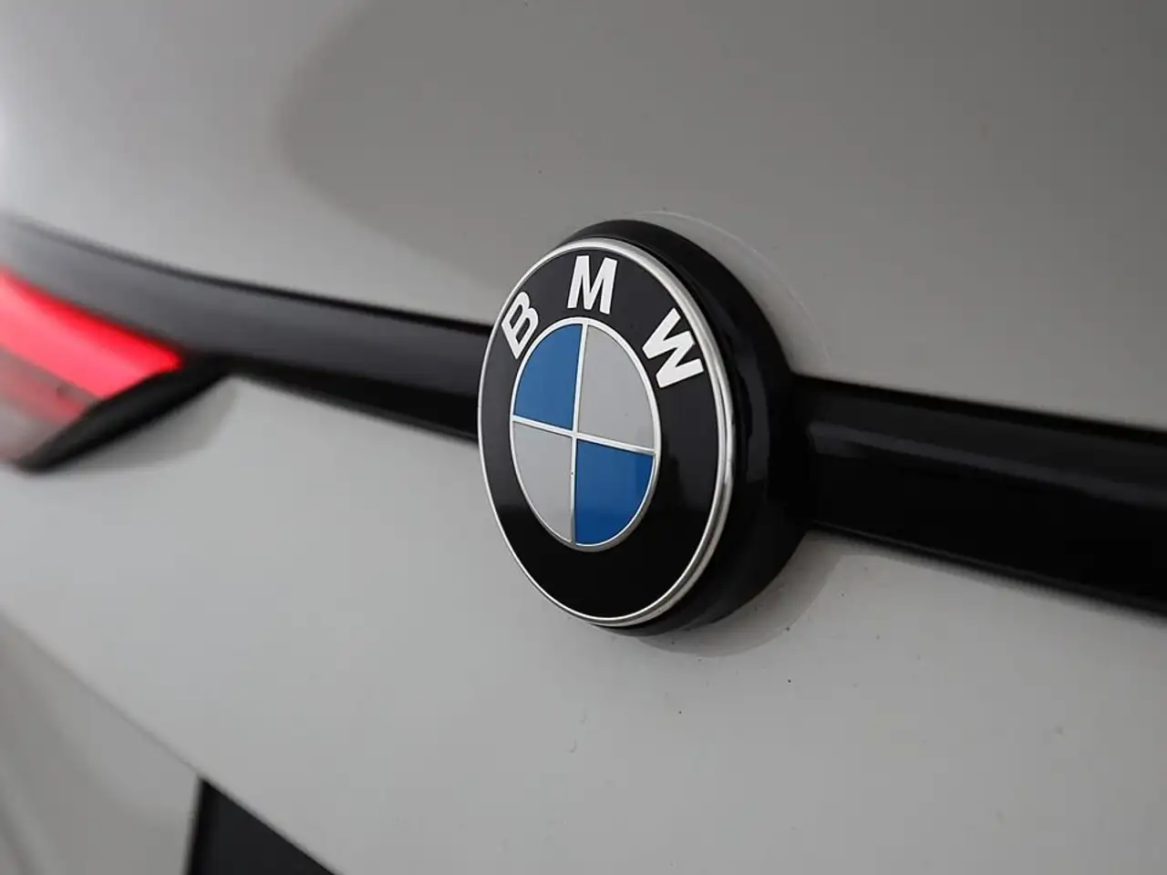 BMW 218 i 8