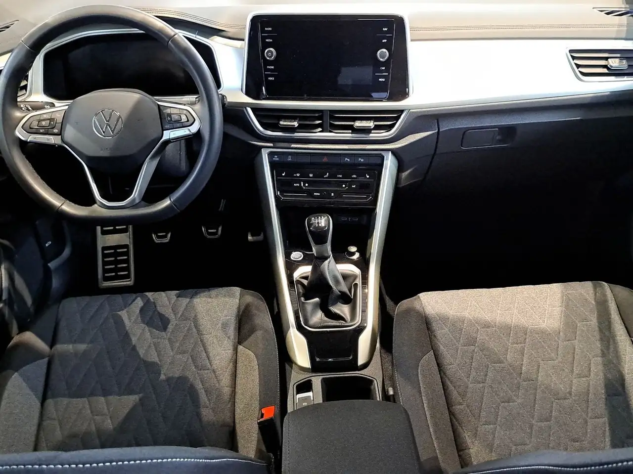 Volkswagen T-Roc 7