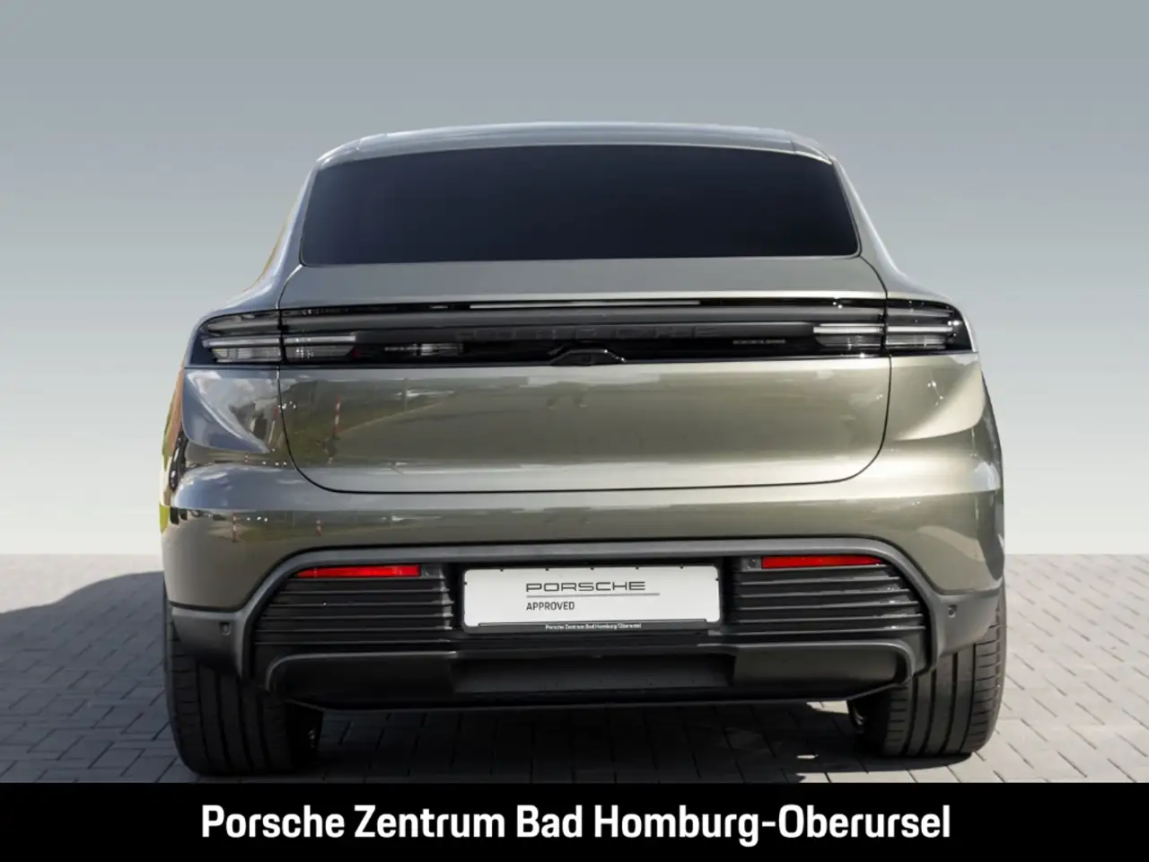 Porsche Macan 4 5