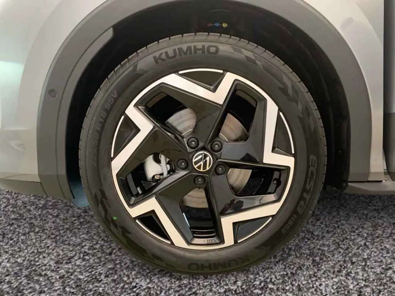 Volkswagen T-Roc 5