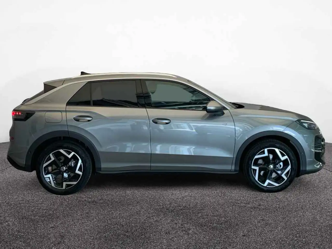 Volkswagen T-Roc 6