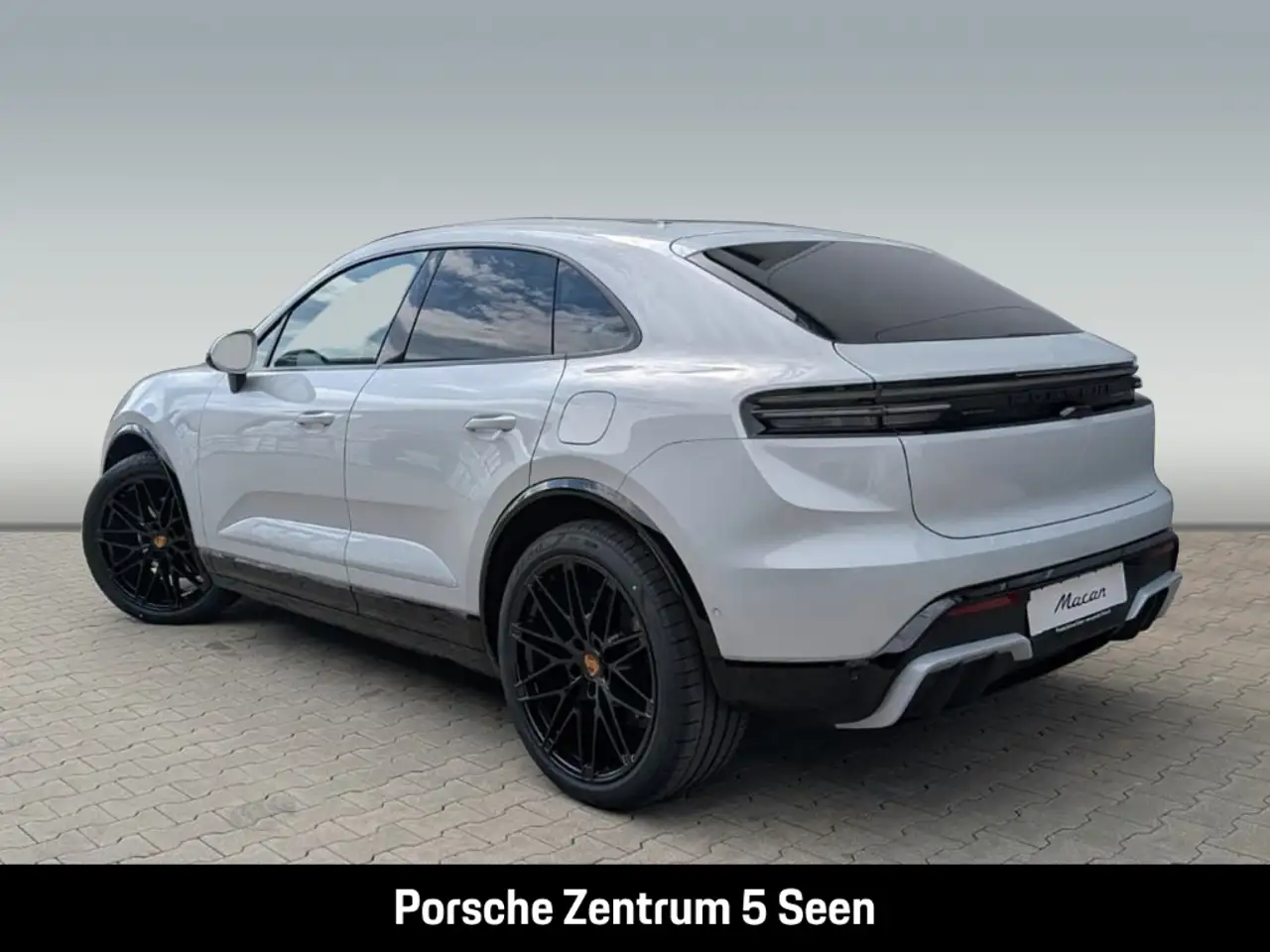 Porsche Macan 3