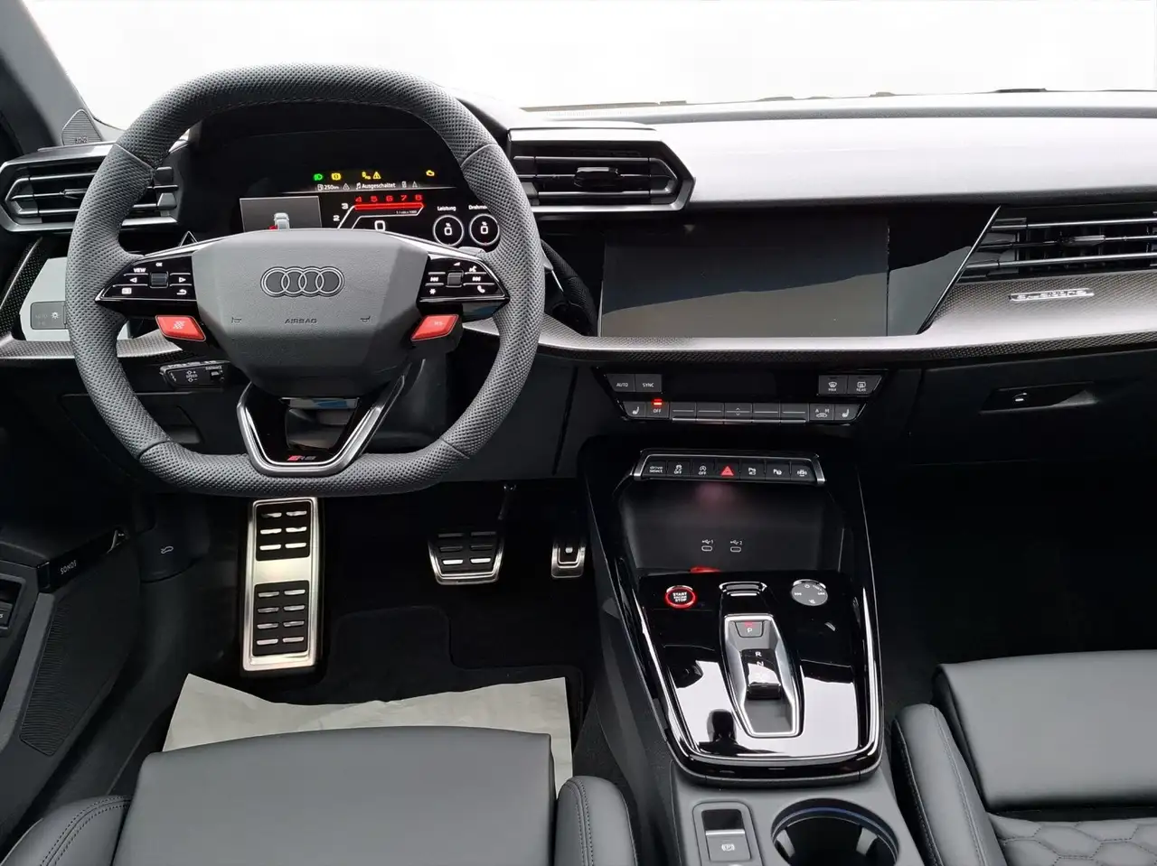 Audi RS3 4