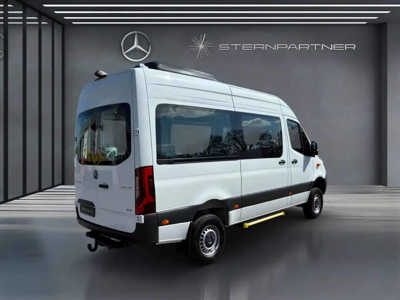 Mercedes-Benz Sprinter 419 13