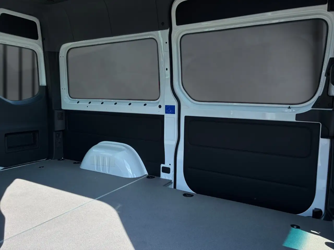 Mercedes-Benz Sprinter 419 14