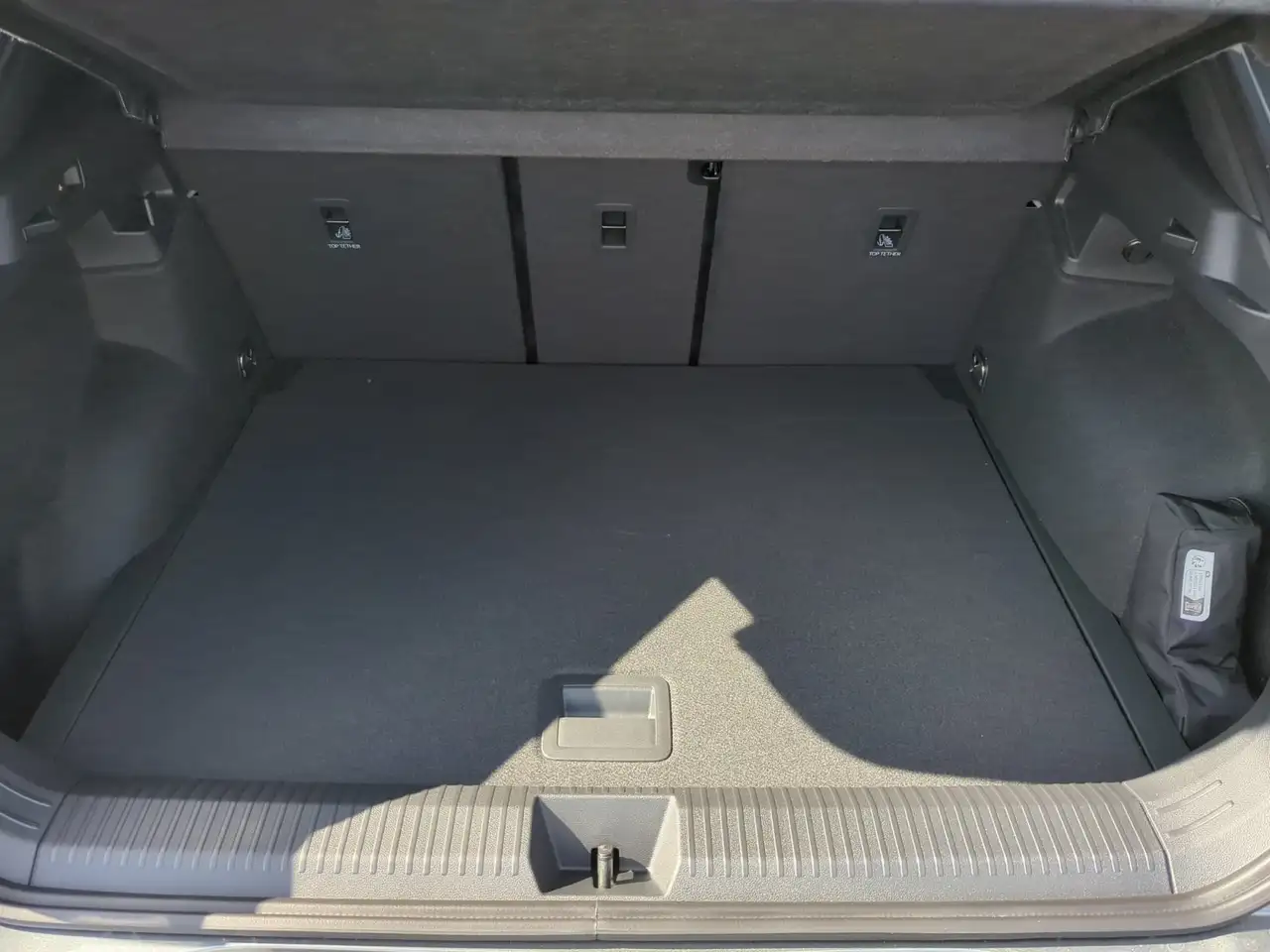 Volkswagen T-Roc 6