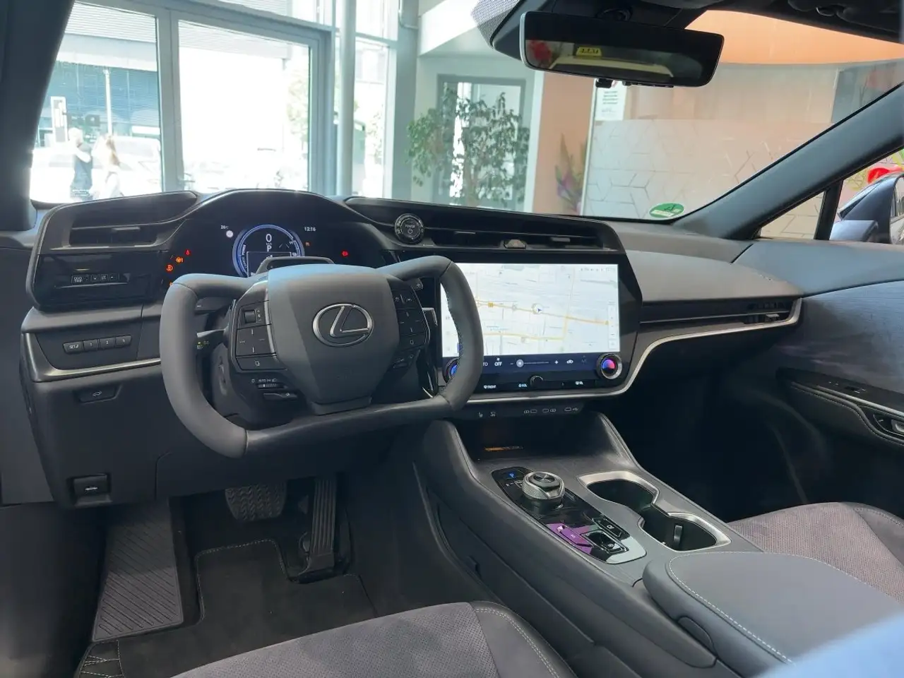 Lexus RZ 10
