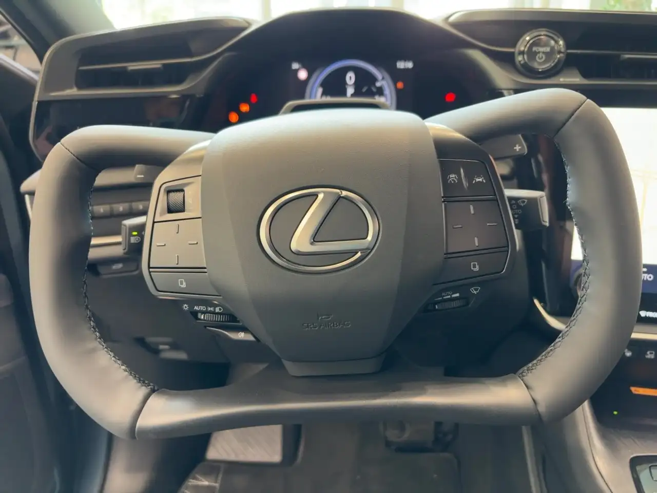 Lexus RZ 14