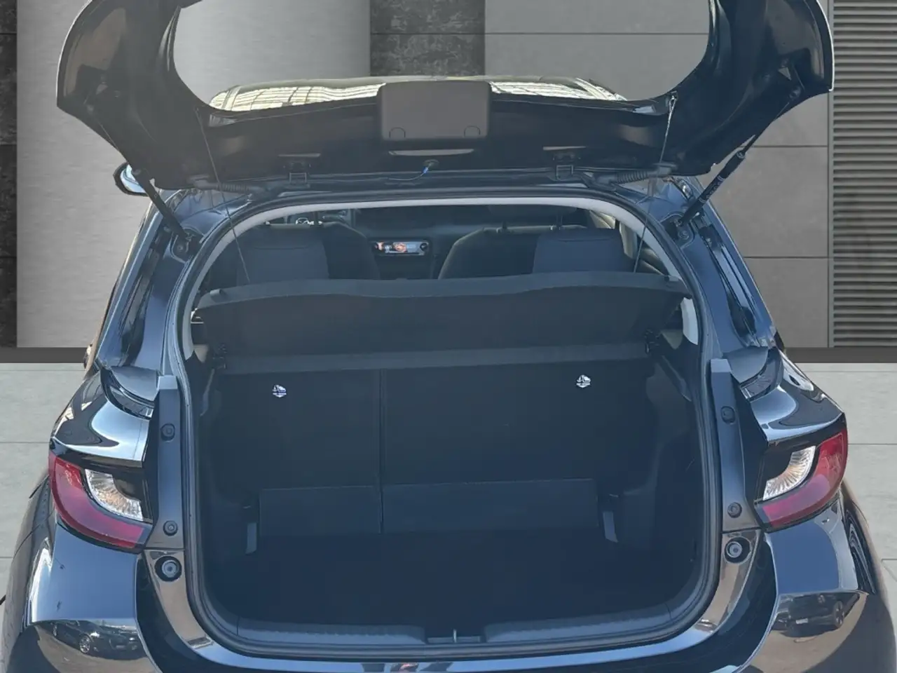 Mazda 2 5