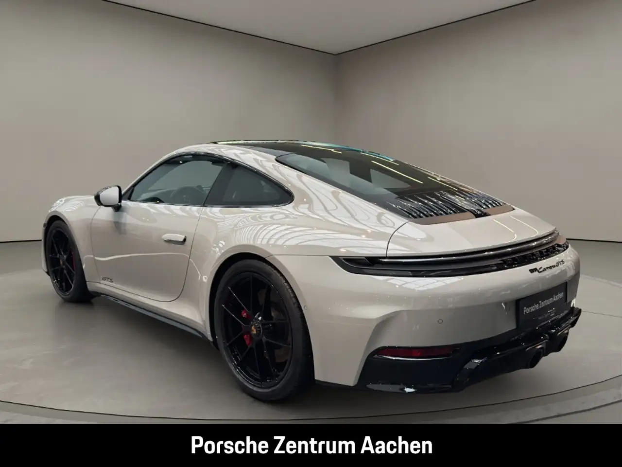 Porsche 992 911 3