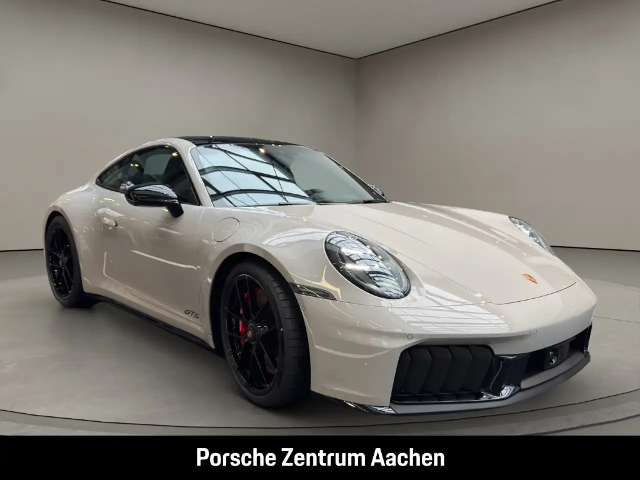 Porsche 992 911 8