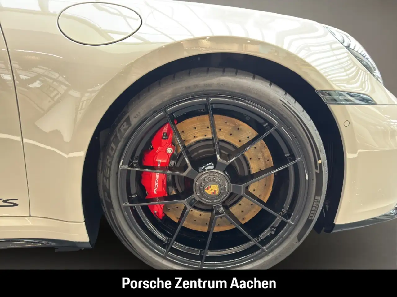 Porsche 992 911 10