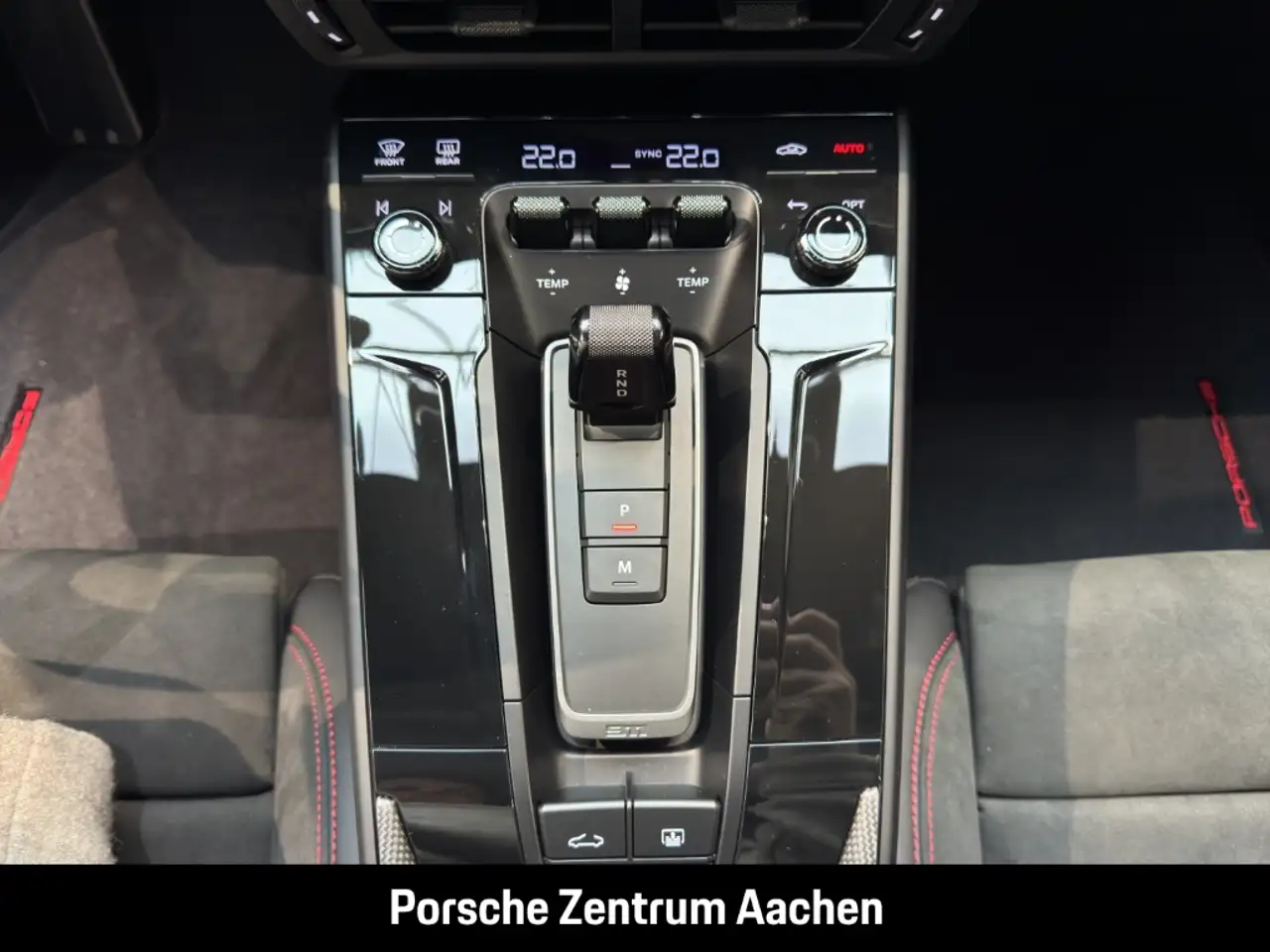 Porsche 992 911 16