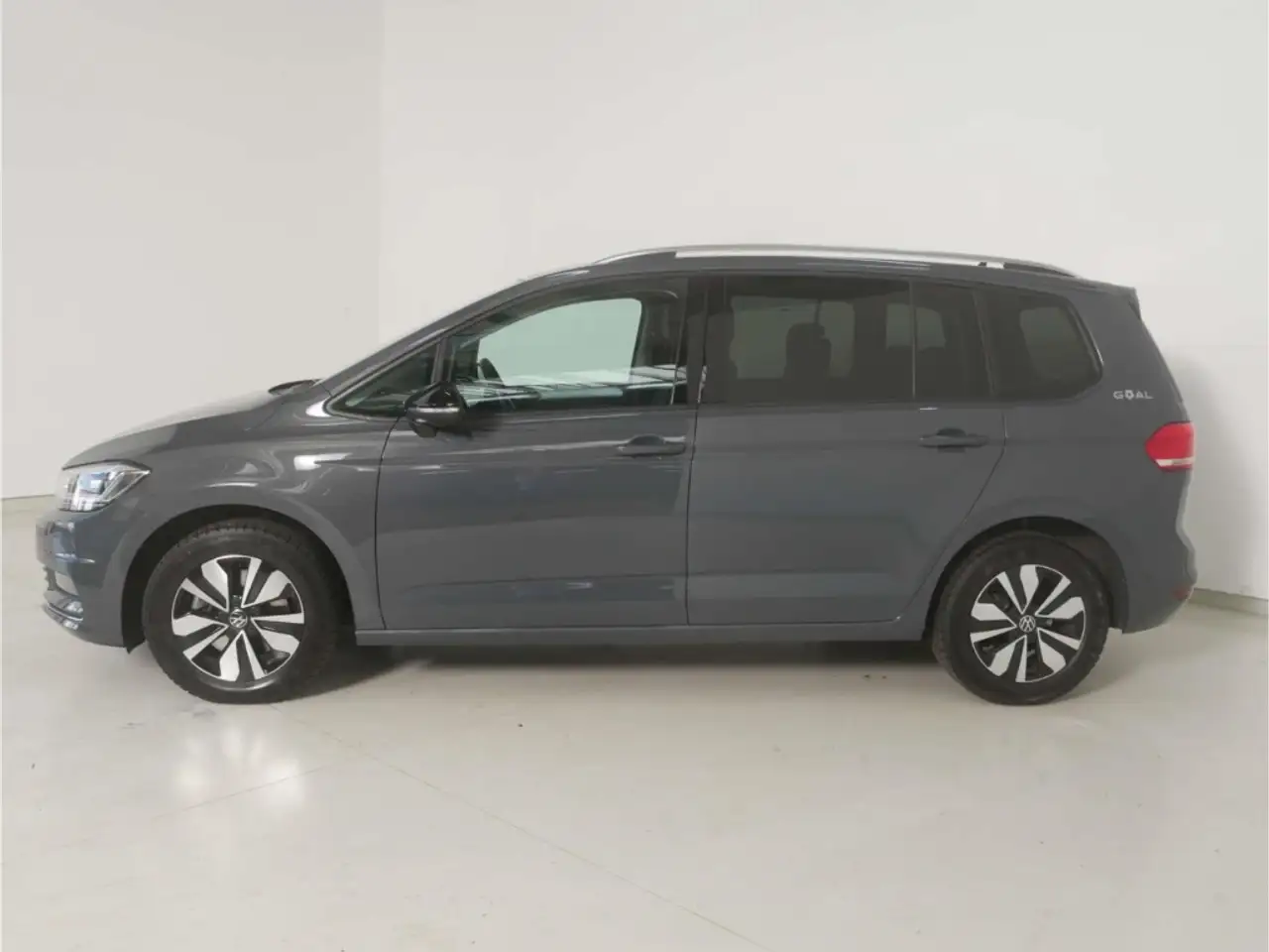 Volkswagen Touran 4