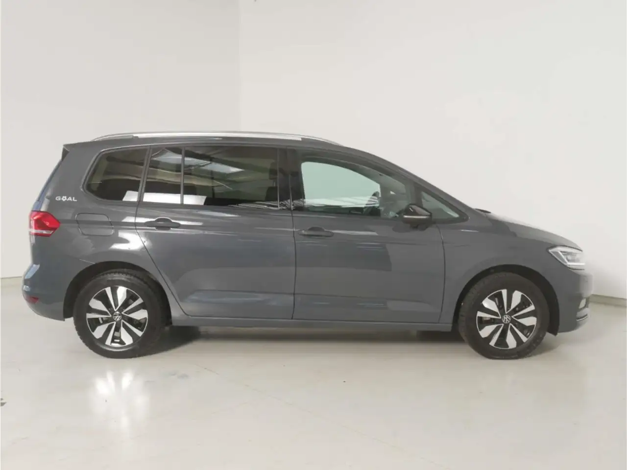 Volkswagen Touran 6