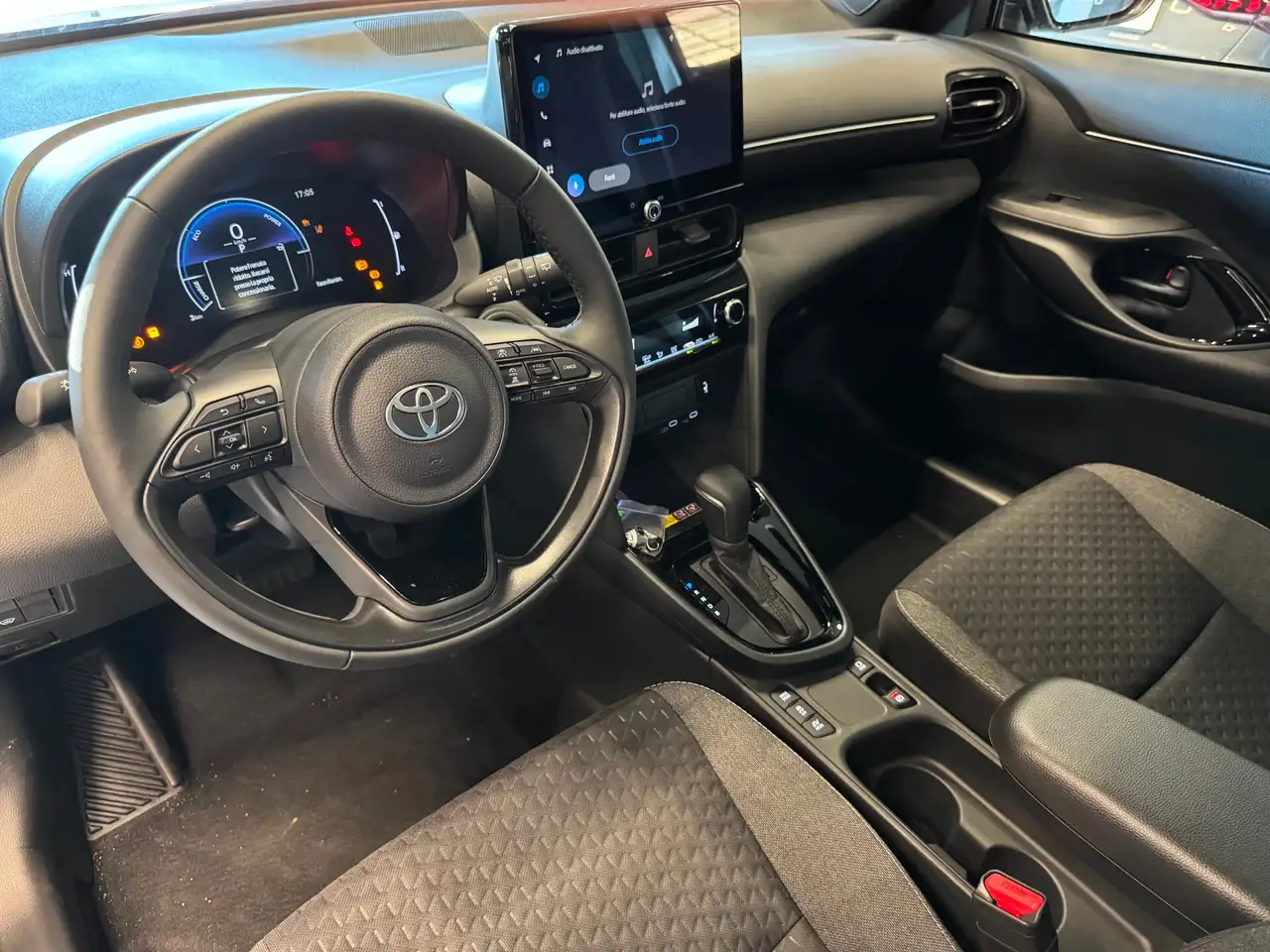 Toyota Yaris 10