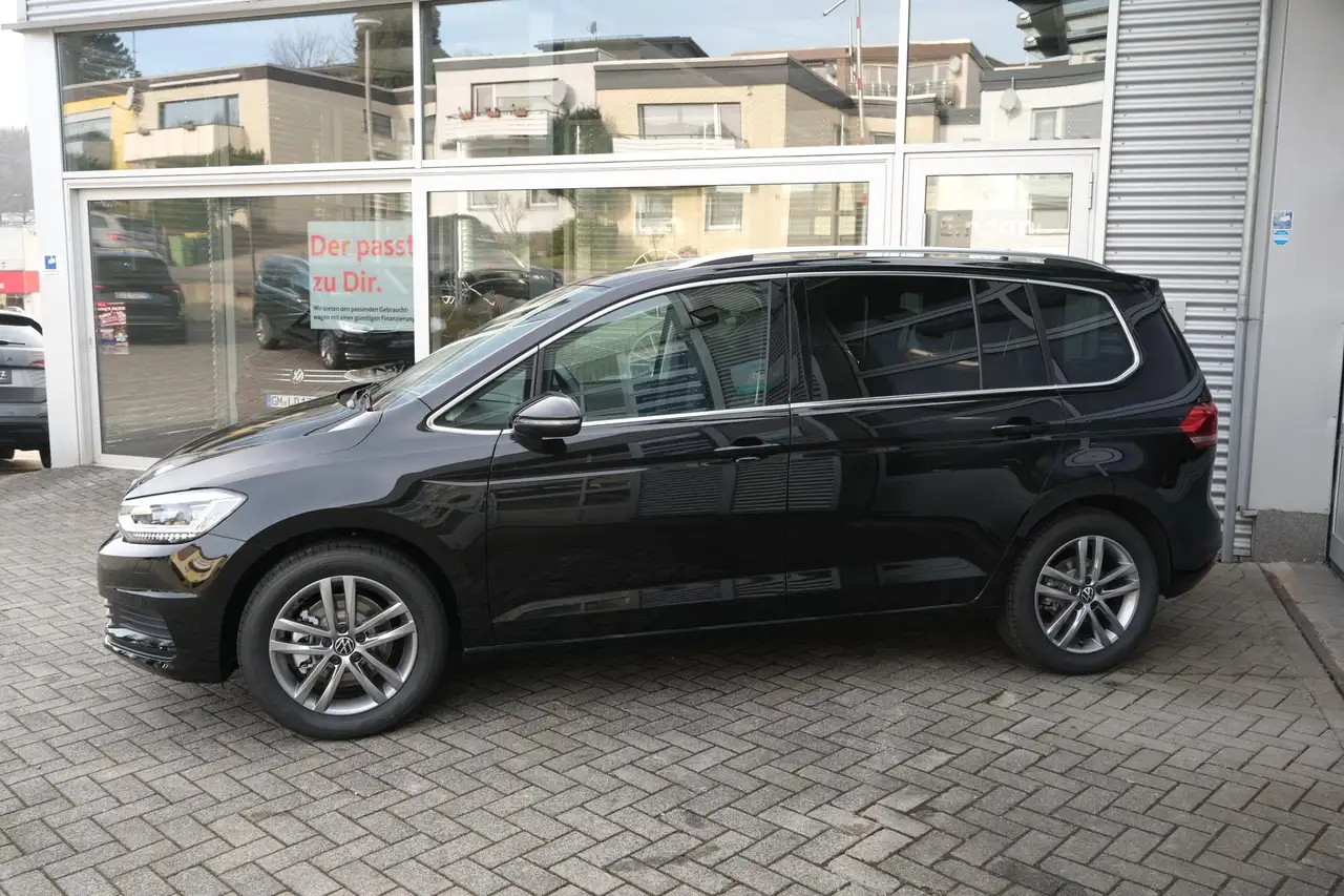 Volkswagen Touran 2