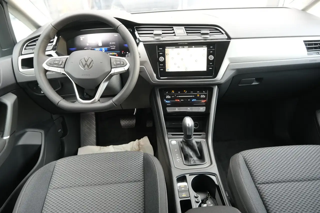 Volkswagen Touran 9