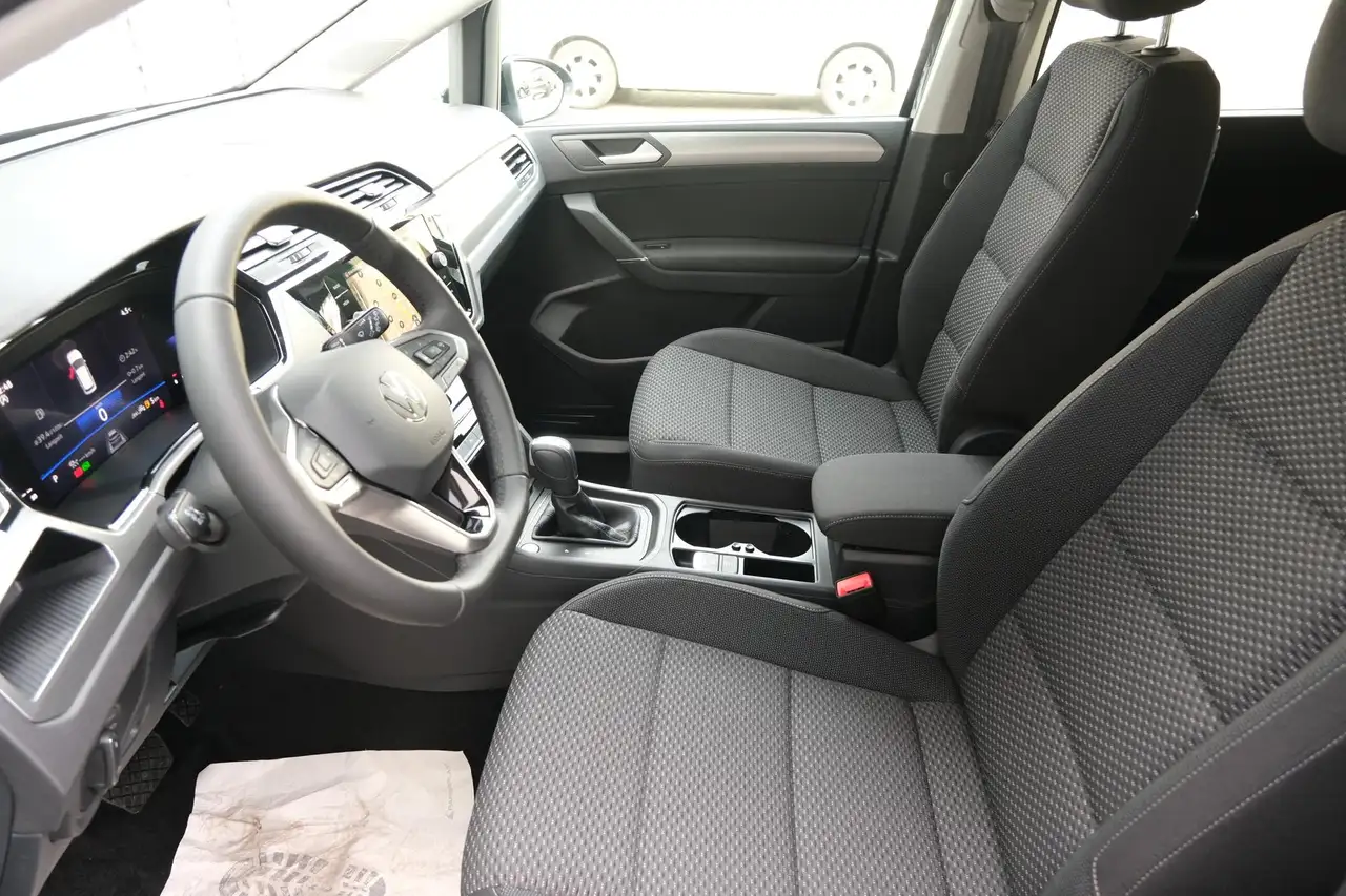 Volkswagen Touran 13
