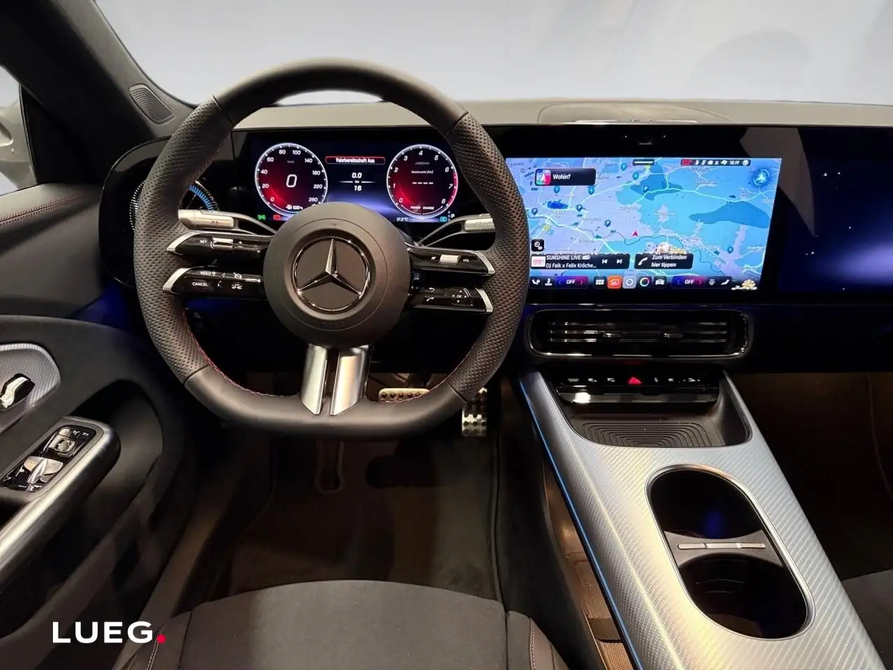 Mercedes-Benz CLA 200 11