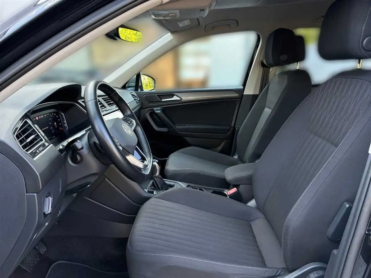 Volkswagen Tiguan 8