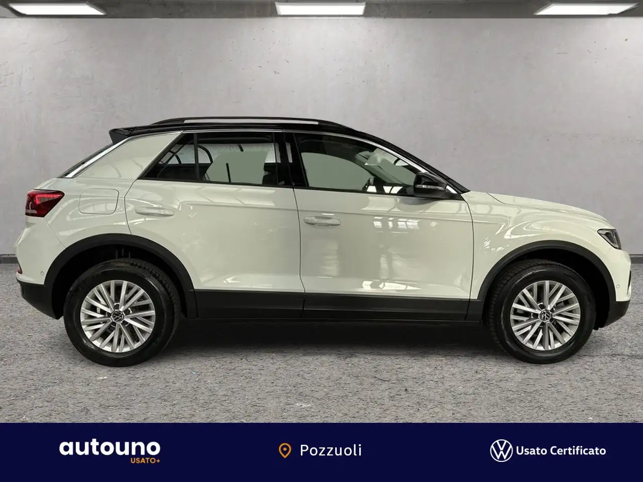 Volkswagen T-Roc 6