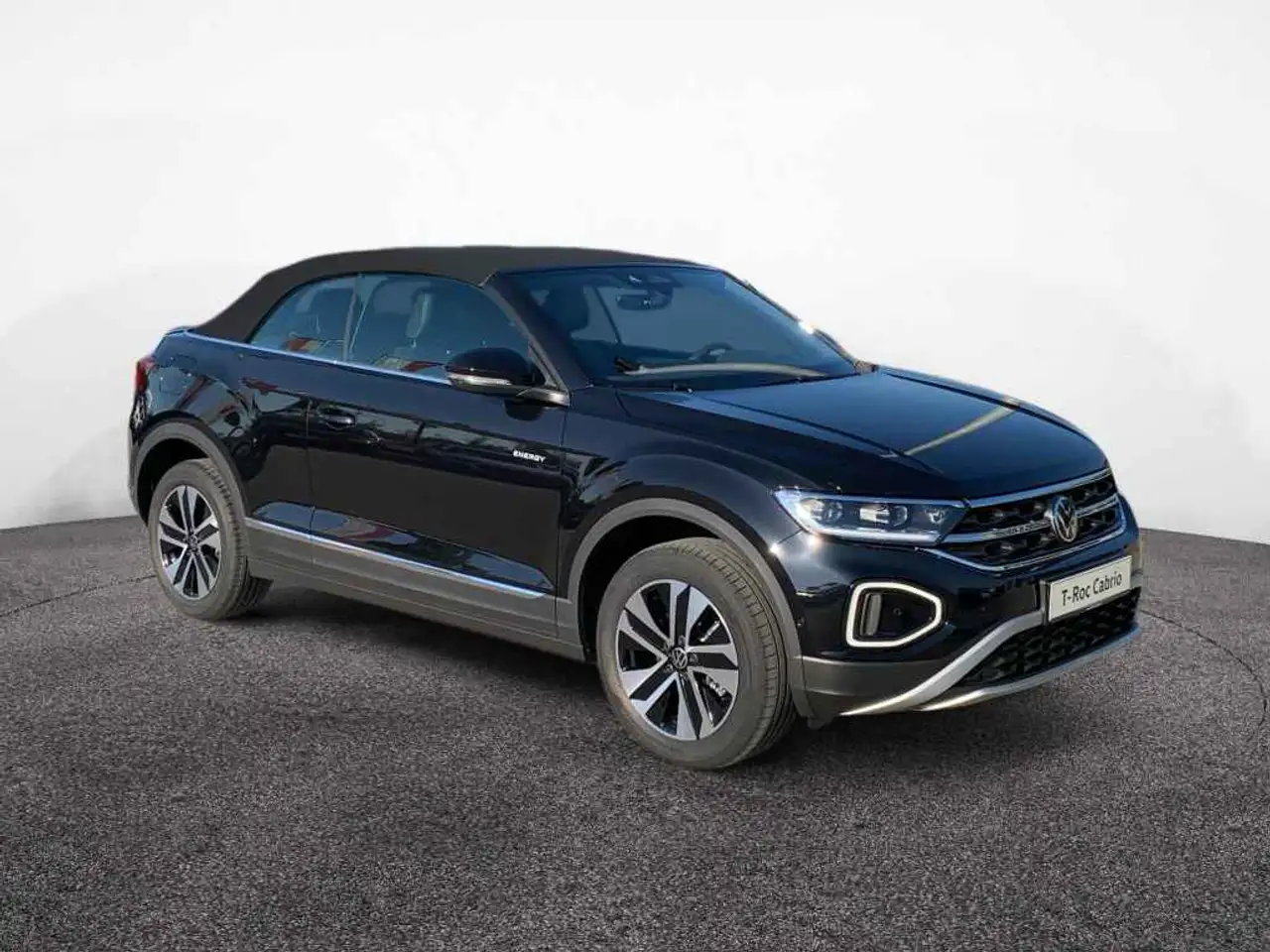 Volkswagen T-Roc 3