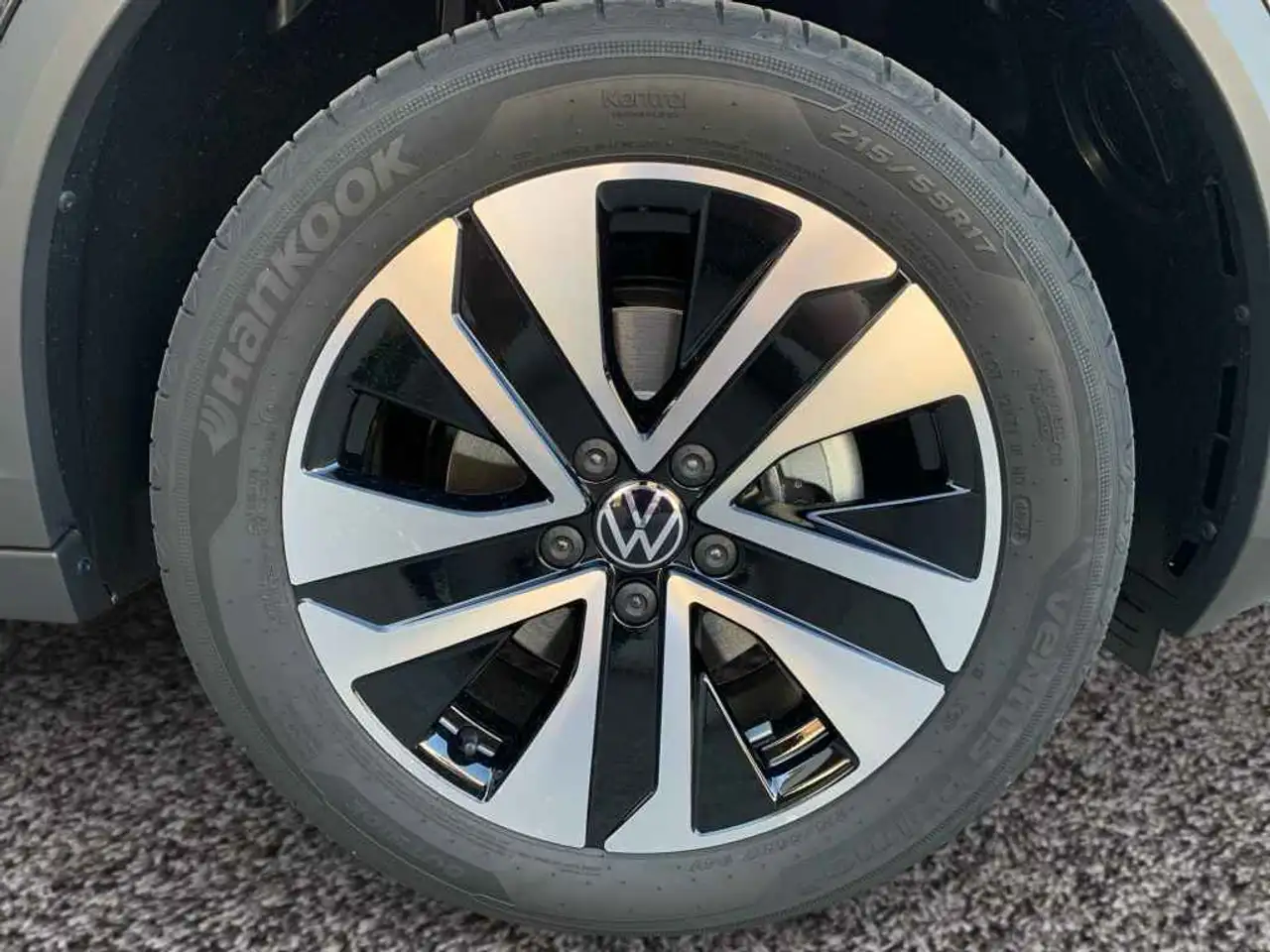 Volkswagen T-Roc 4