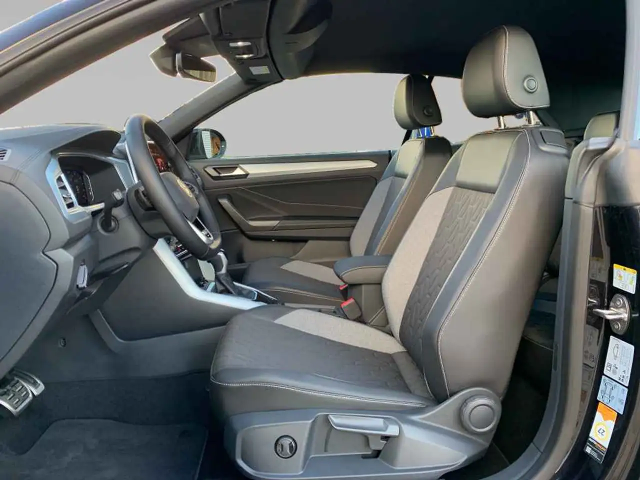 Volkswagen T-Roc 10