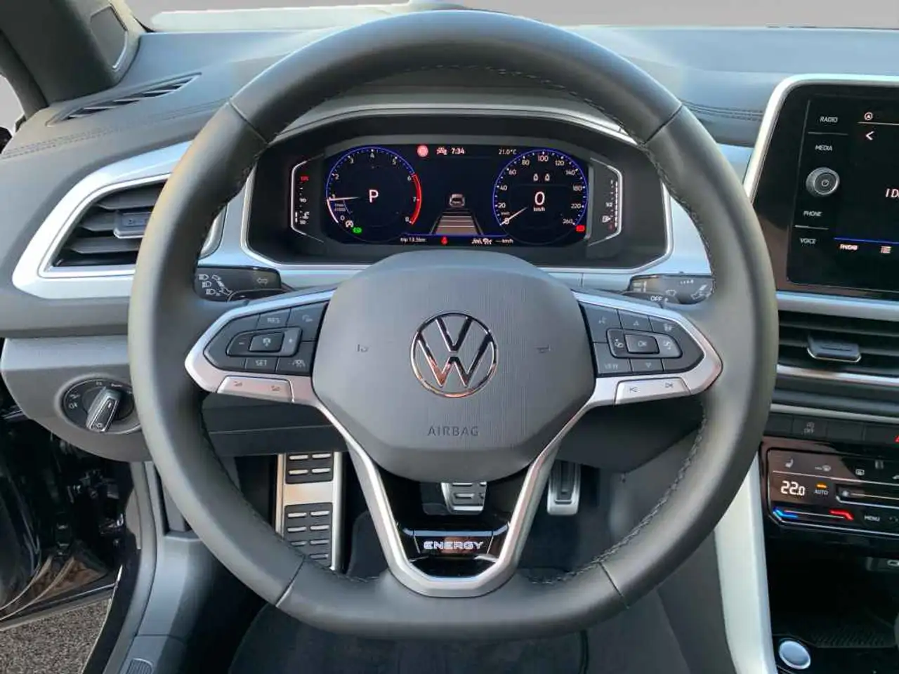 Volkswagen T-Roc 12
