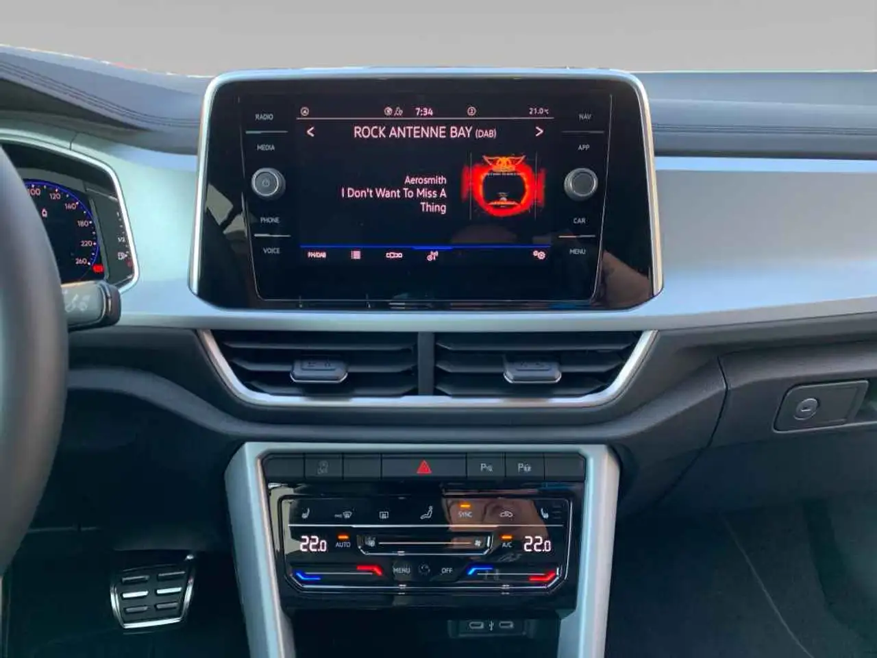 Volkswagen T-Roc 14
