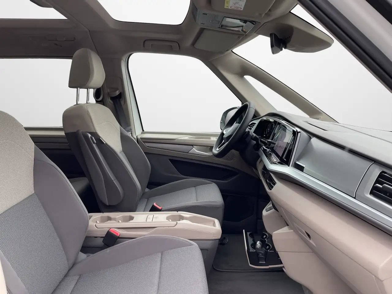 Volkswagen T7 Multivan 13