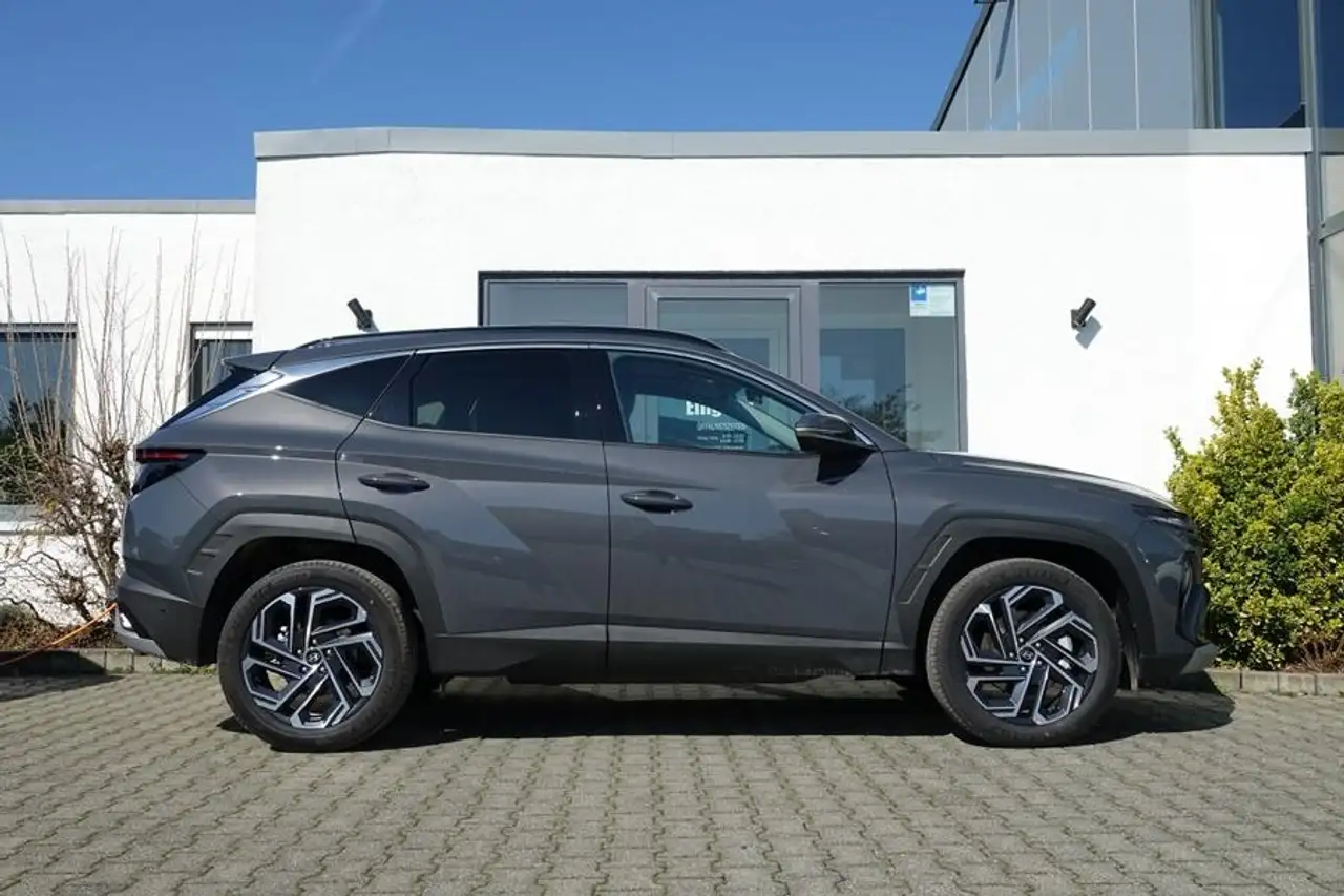 Hyundai TUCSON 2