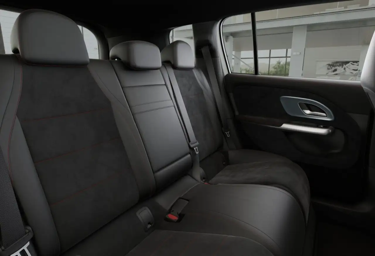 Mercedes-Benz GLB 250 9