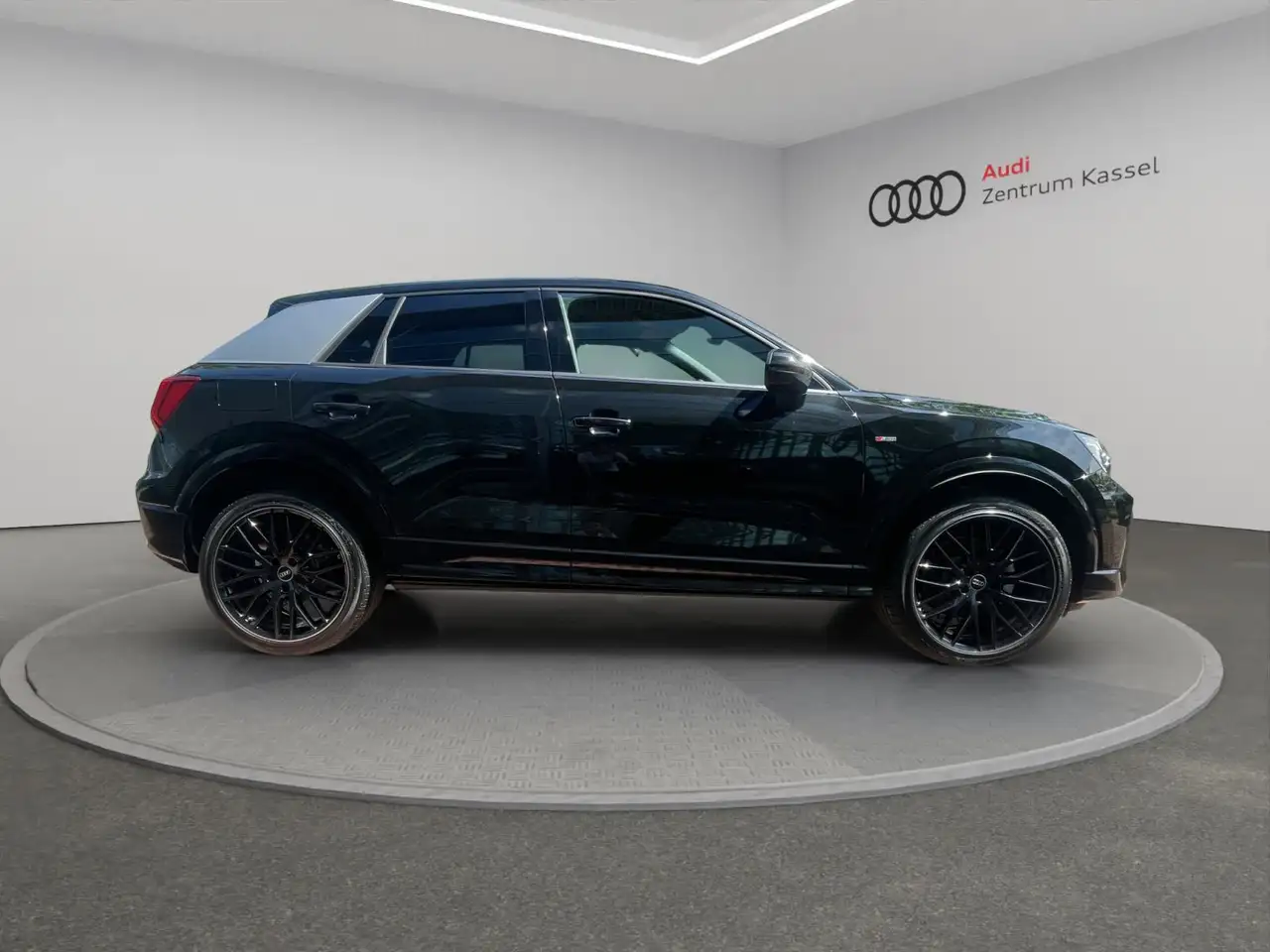 Audi Q2 6