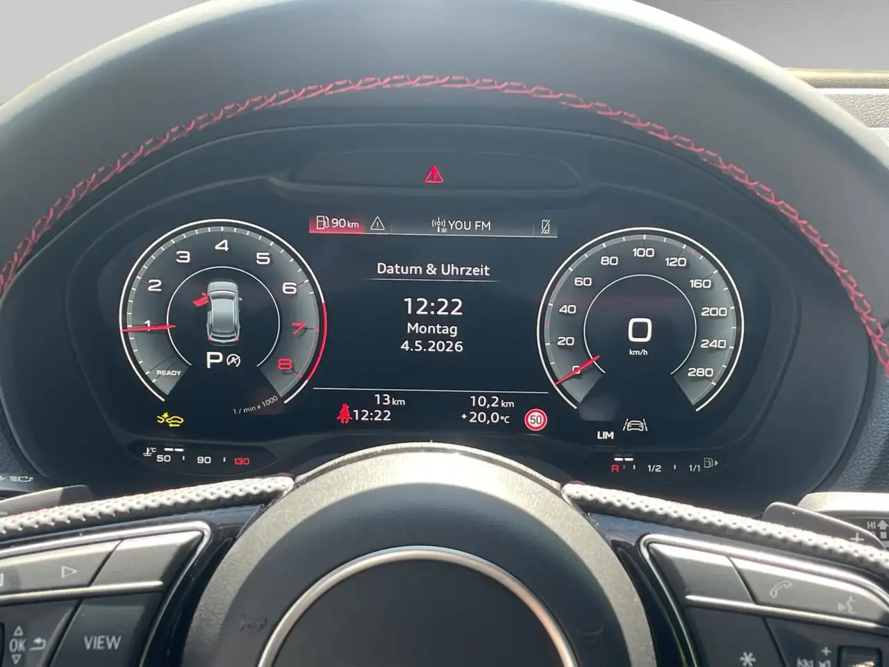 Audi Q2 11