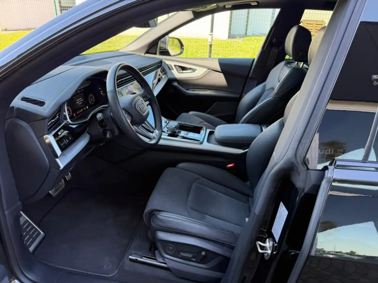 Audi Q8 50 9