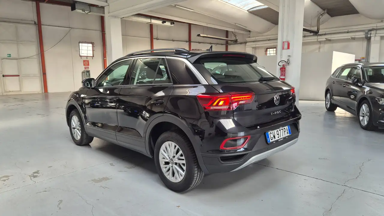 Volkswagen T-Roc 4