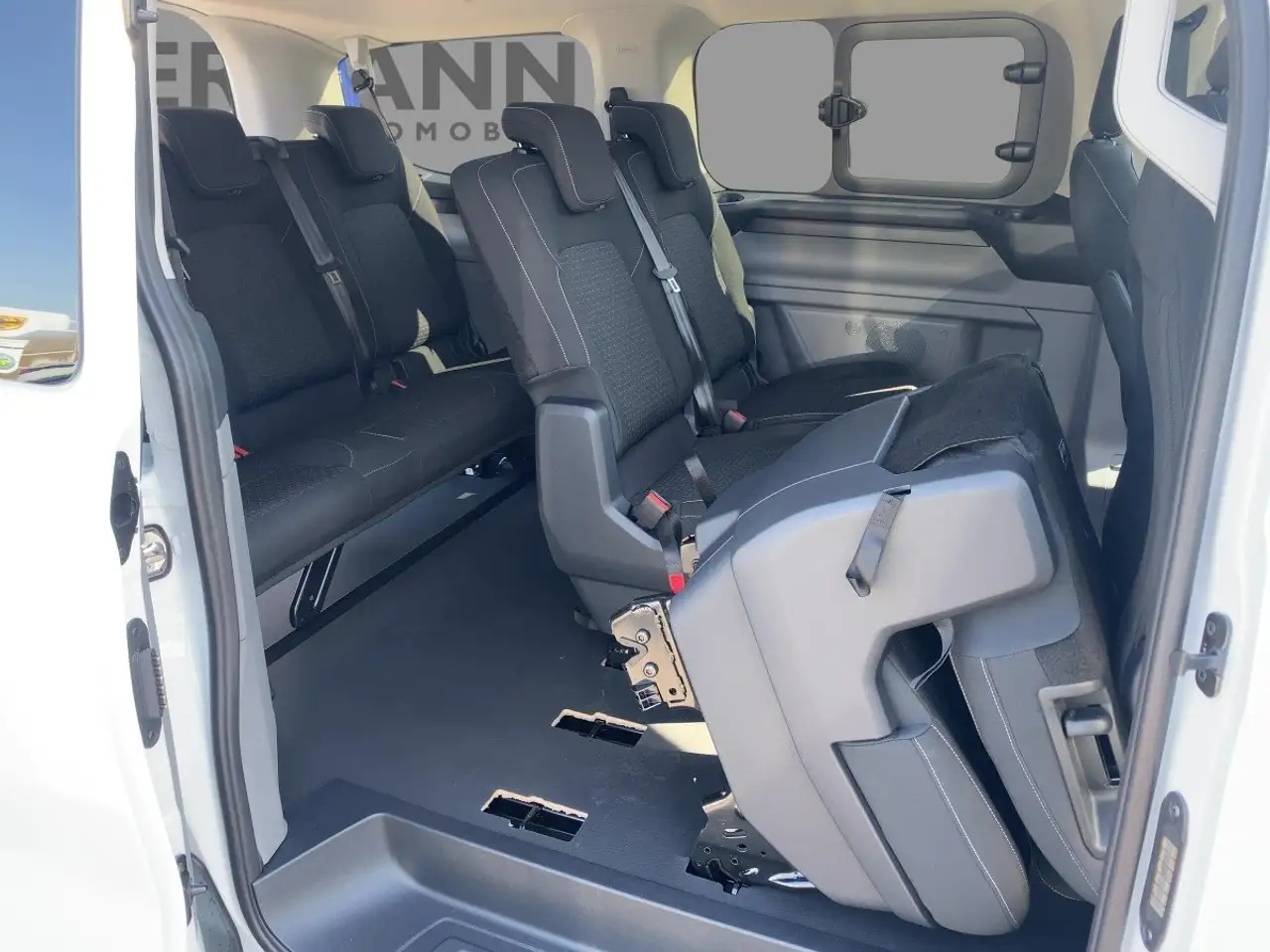 Ford Transit 8