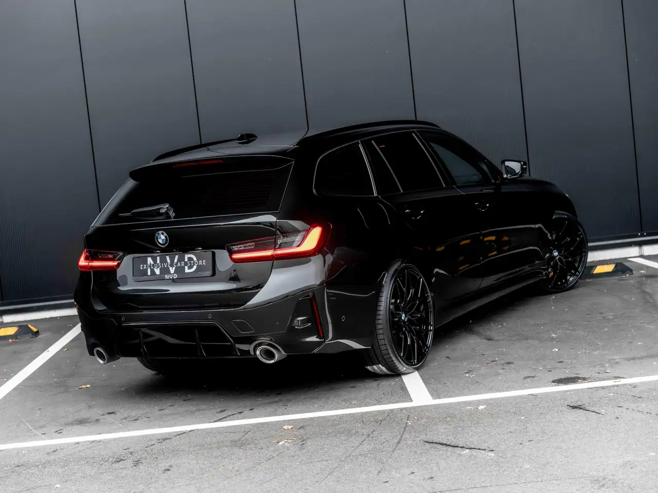 BMW 330 2