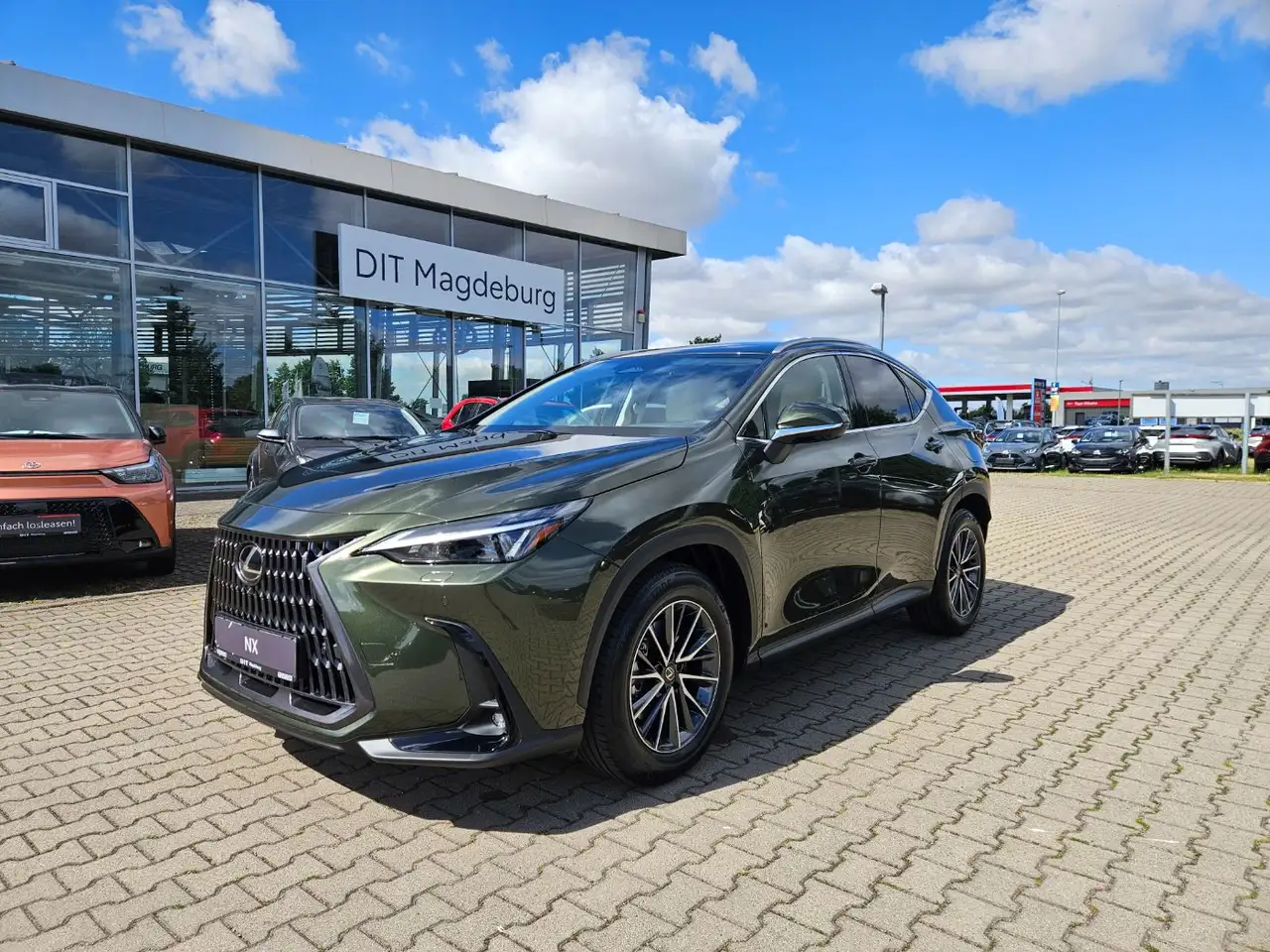 Lexus NX 2