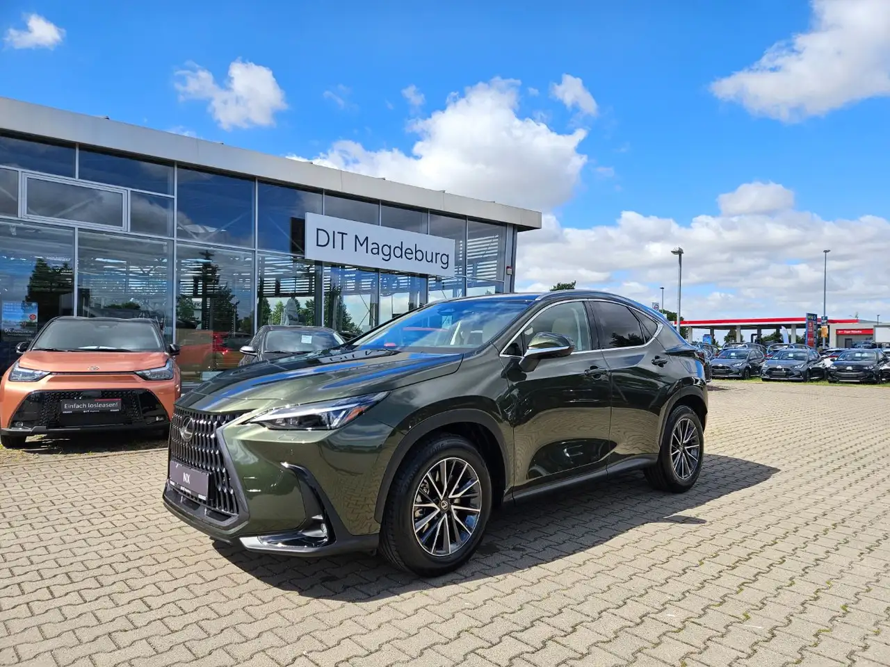 Lexus NX 3