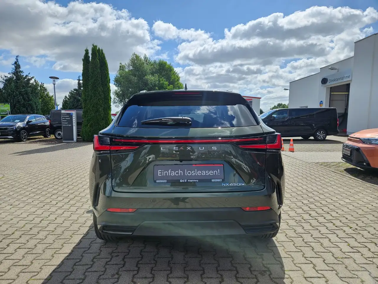 Lexus NX 9