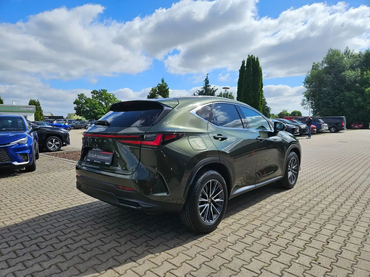 Lexus NX 10