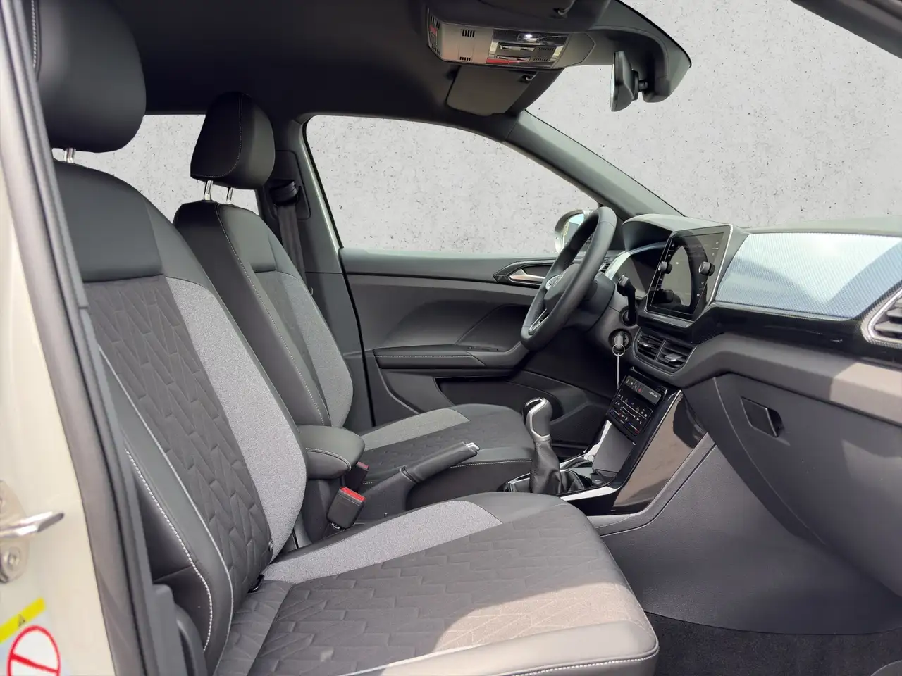 Volkswagen T-Cross 12