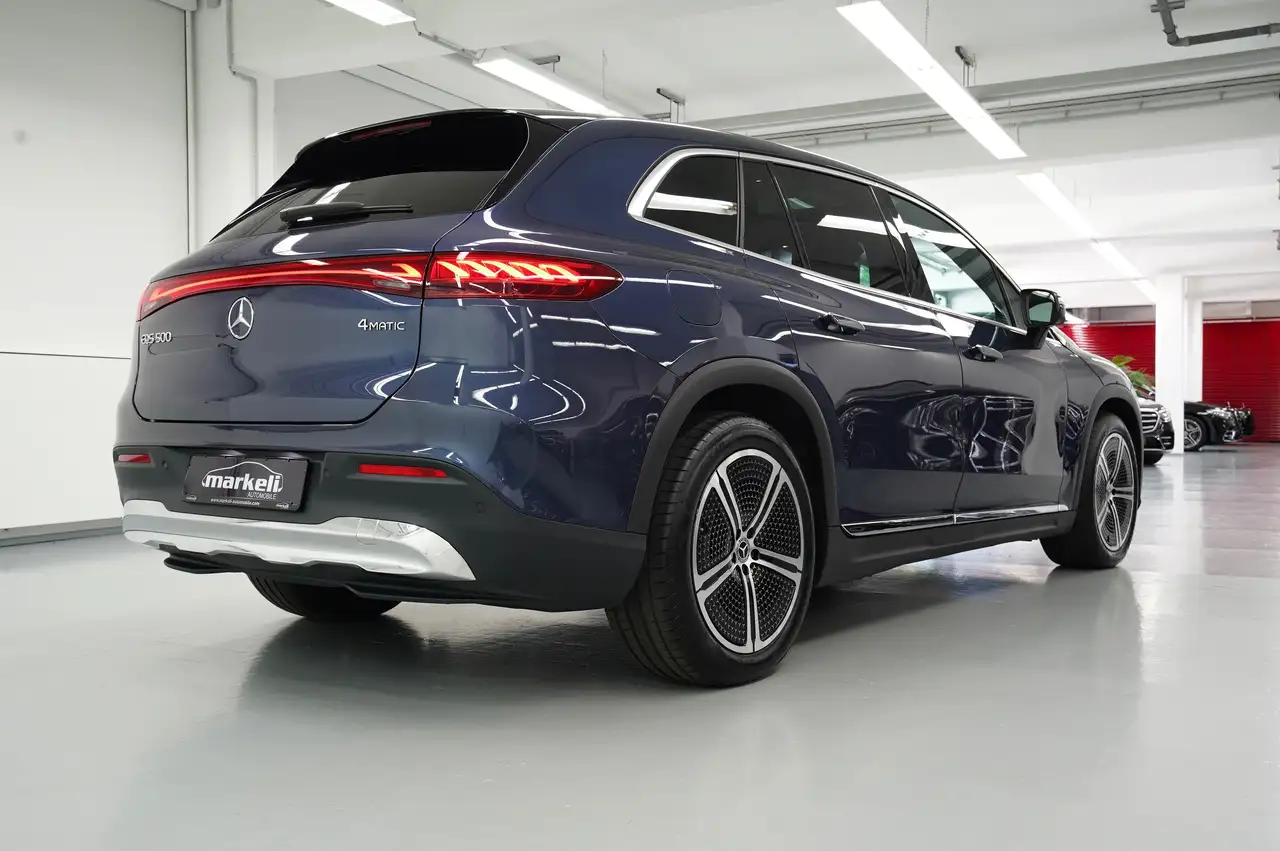 Mercedes-Benz EQS 9