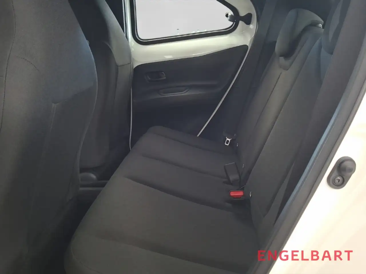 Toyota Aygo X 12
