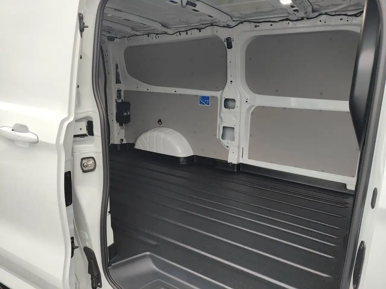Ford Transit 8