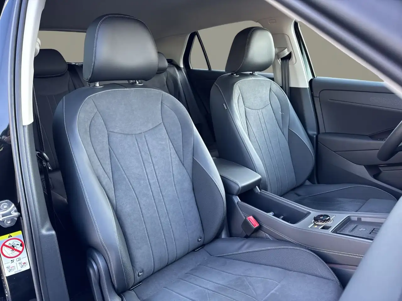 Volkswagen T-Roc 16